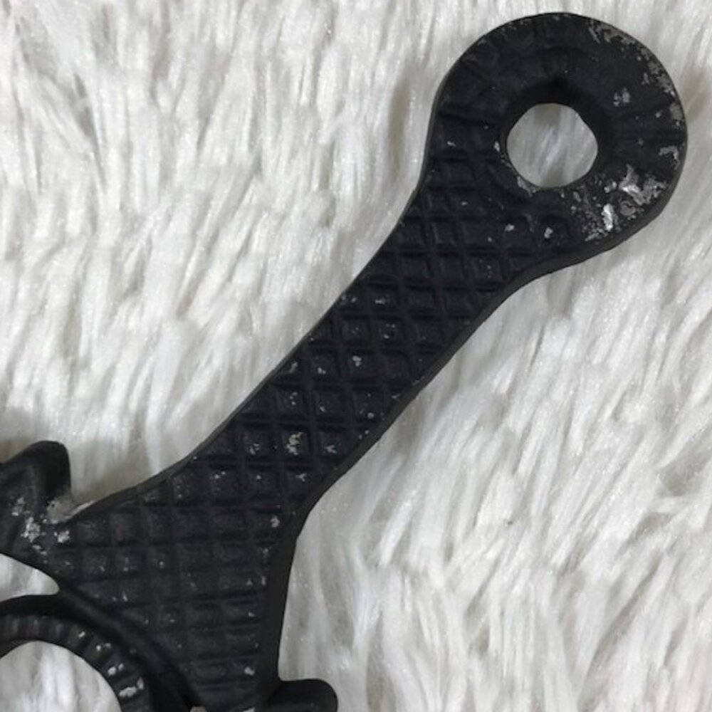 Vintage Set of 3 Intricate Black Metal Trivets - Picture 9 of 11